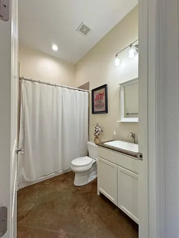 591 E Burgundy Street Port O'connor TX 77982