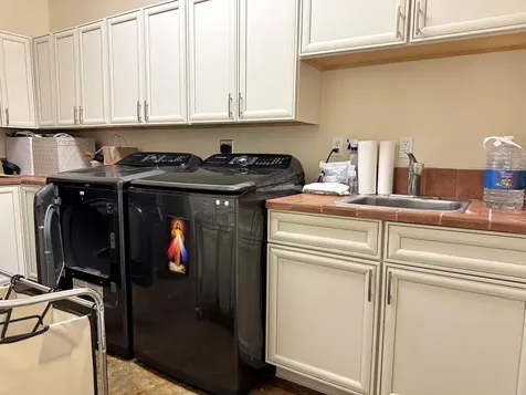 591 E Burgundy Street Port O'connor TX 77982