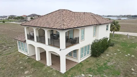 591 E Burgundy Street Port O'connor TX 77982