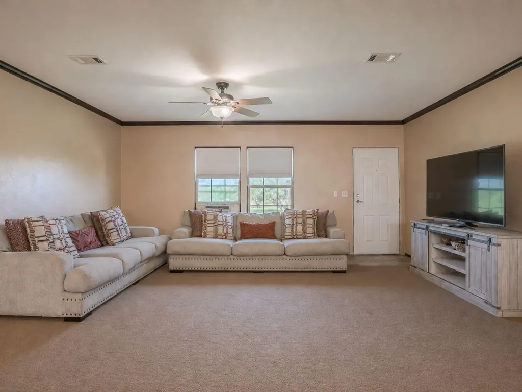 100 Northridge Lane Martindale TX 78655