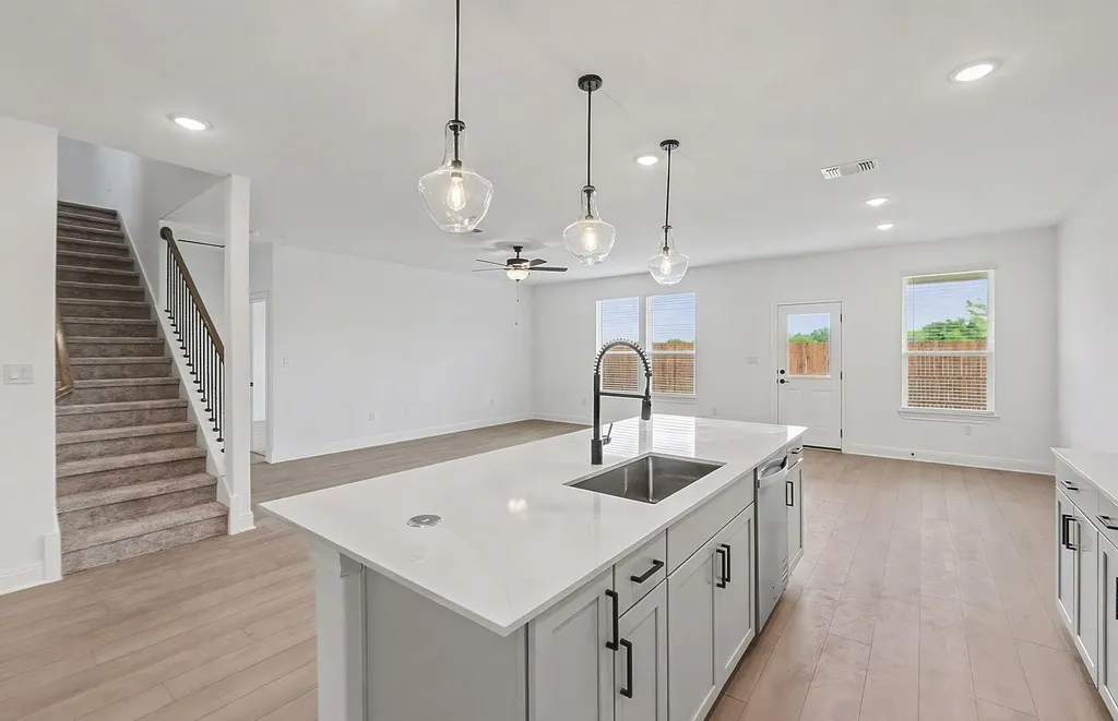 13516 Cerro Castellan Trace Manor TX 78653