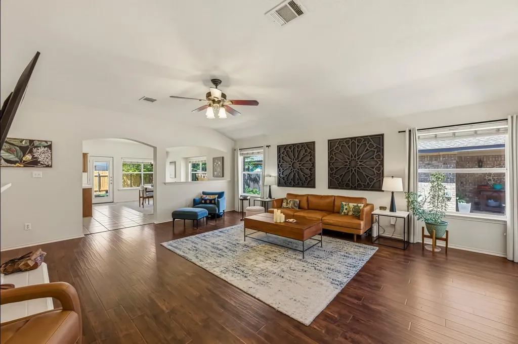 15514 Cadoz Drive Austin TX 78728