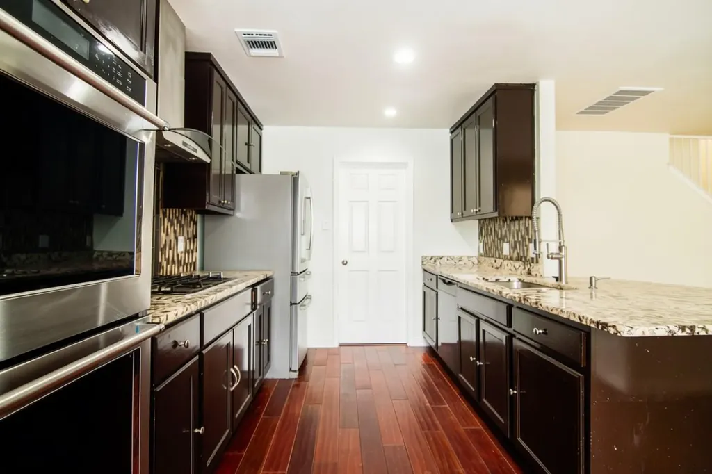 1431 Roxannes Run Pflugerville TX 78660