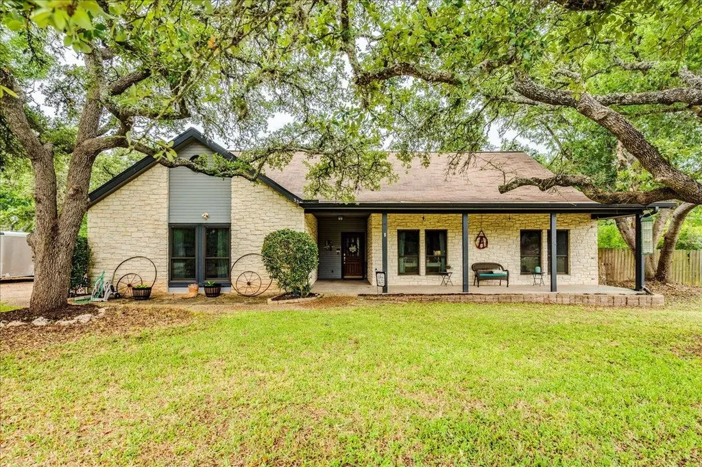 336 Primrose Drive Kyle TX 78640