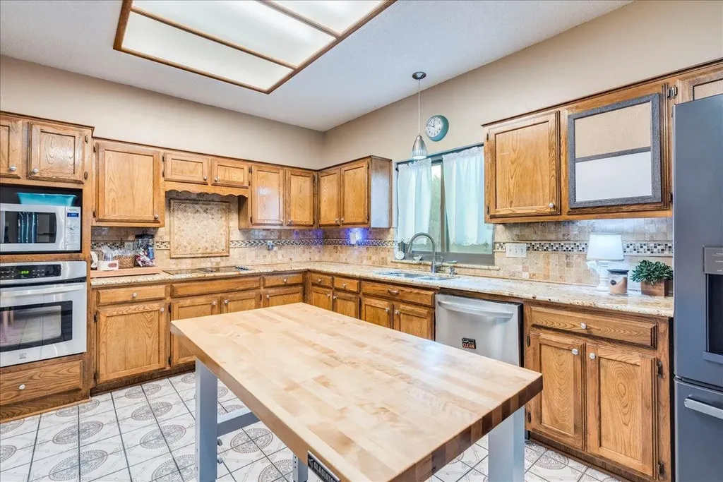 336 Primrose Drive Kyle TX 78640