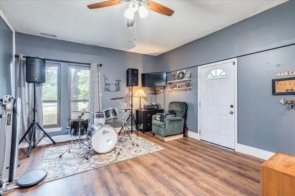 336 Primrose Drive Kyle TX 78640