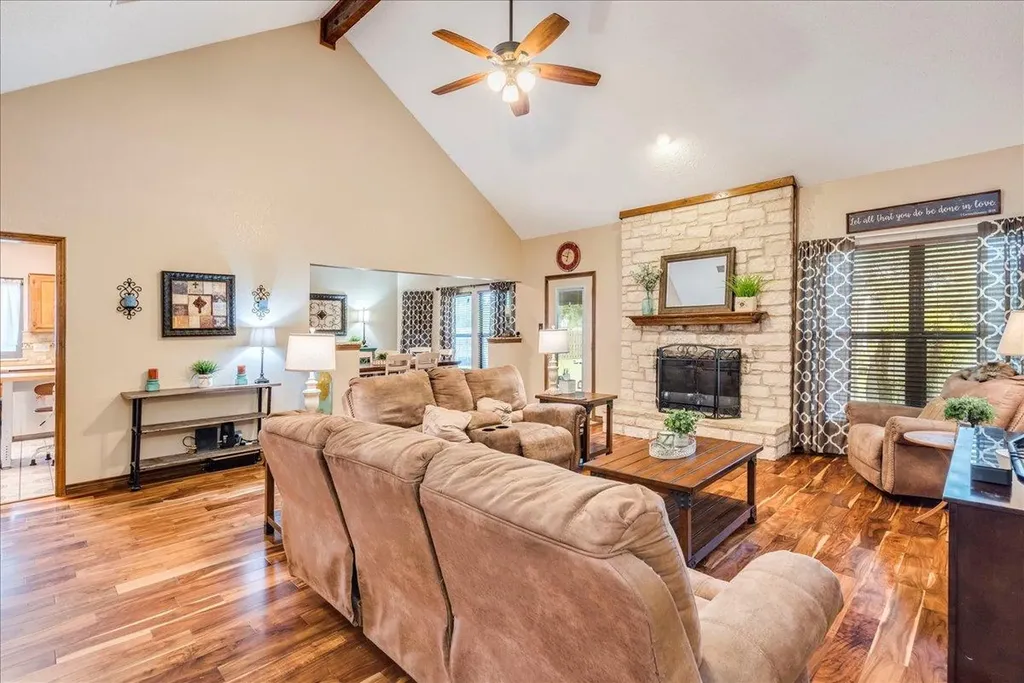 336 Primrose Drive Kyle TX 78640