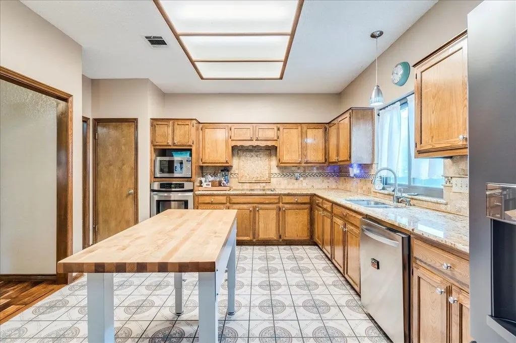 336 Primrose Drive Kyle TX 78640