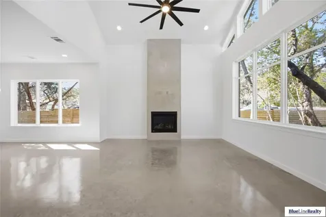 18305 Lake Oaks Drive Jonestown TX 78645
