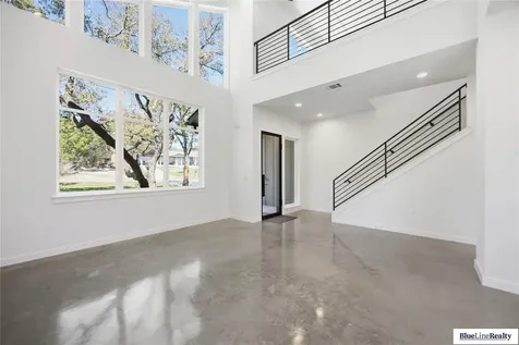 18305 Lake Oaks Drive Jonestown TX 78645