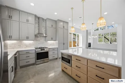 18305 Lake Oaks Drive Jonestown TX 78645