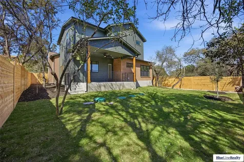 18305 Lake Oaks Drive Jonestown TX 78645