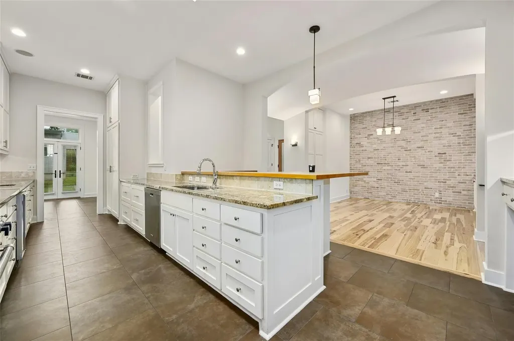 1205 Norwalk Lane Austin TX 78703