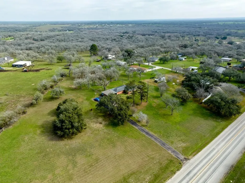 3534 E Hwy 90 A East Hill Gonzales TX 78629