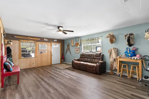 1172 County Road 418 Thorndale TX 76577