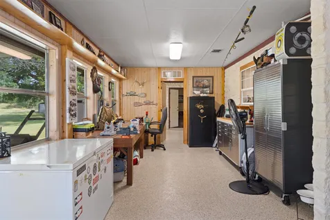 1172 County Road 418 Thorndale TX 76577