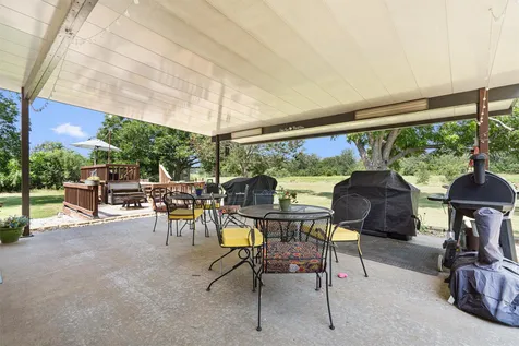 1172 County Road 418 Thorndale TX 76577