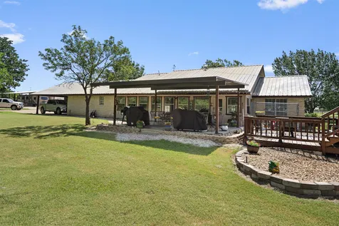 1172 County Road 418 Thorndale TX 76577