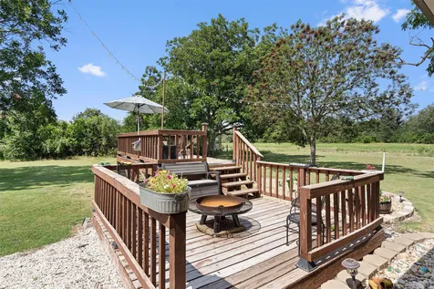 1172 County Road 418 Thorndale TX 76577