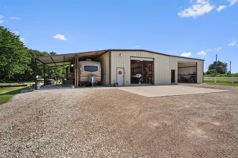 1172 County Road 418 Thorndale TX 76577