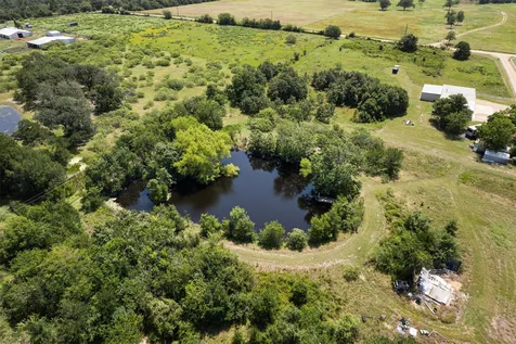 1172 County Road 418 Thorndale TX 76577