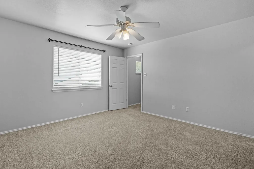 12517 Briarcreek Loop Manor TX 78653