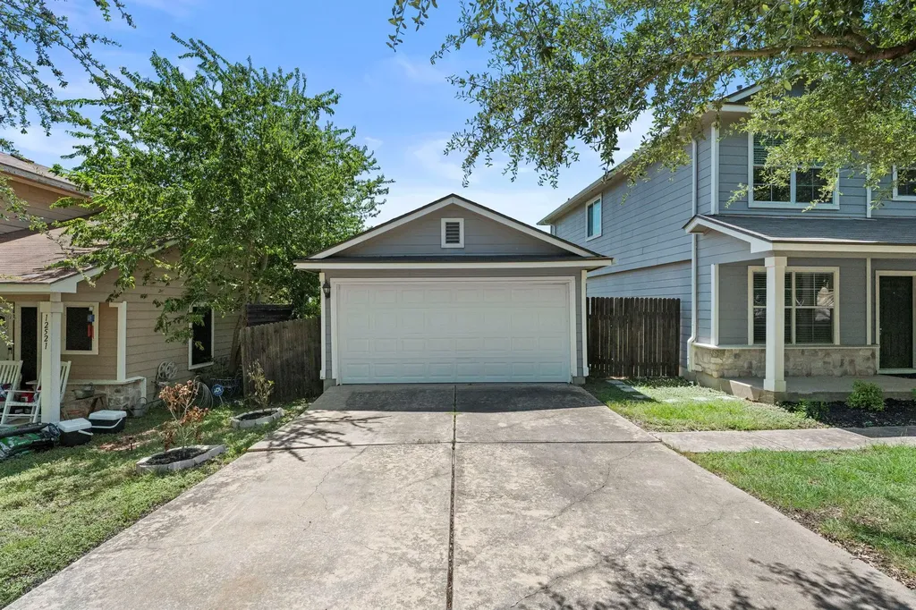 12517 Briarcreek Loop Manor TX 78653