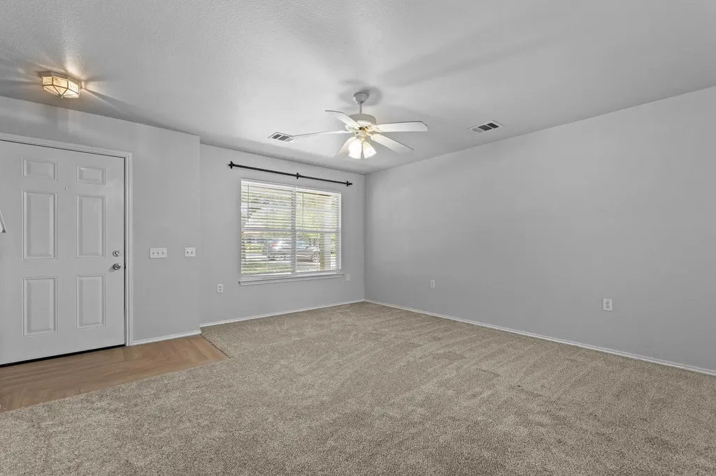 12517 Briarcreek Loop Manor TX 78653