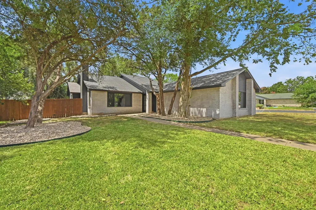 4013 Reynosa Drive Austin TX 78739