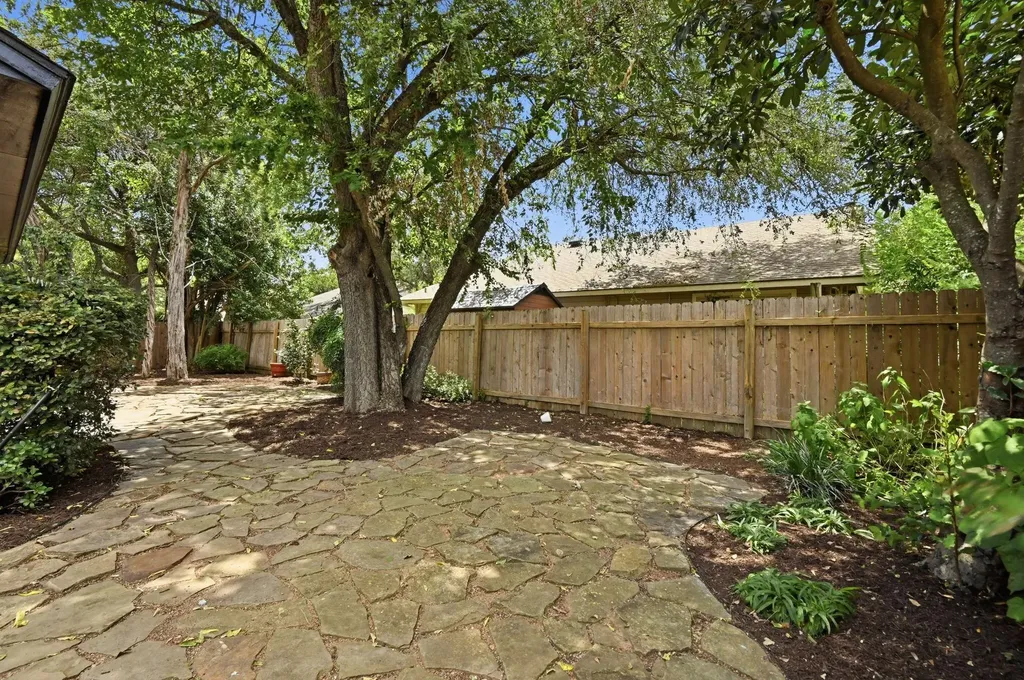4013 Reynosa Drive Austin TX 78739