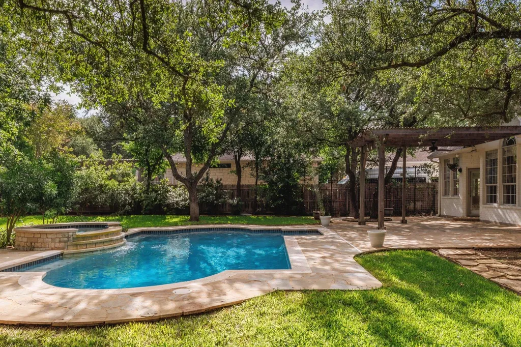 5512 Ballenton Lane Austin TX 78739
