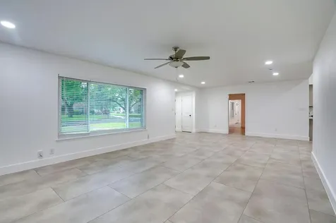 1800 Grace Street Taylor TX 76574