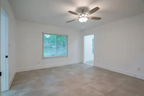 1800 Grace Street Taylor TX 76574