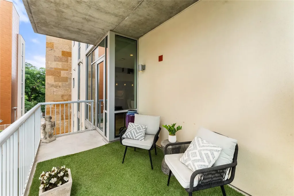 1600 Barton Springs Road Austin TX 78704