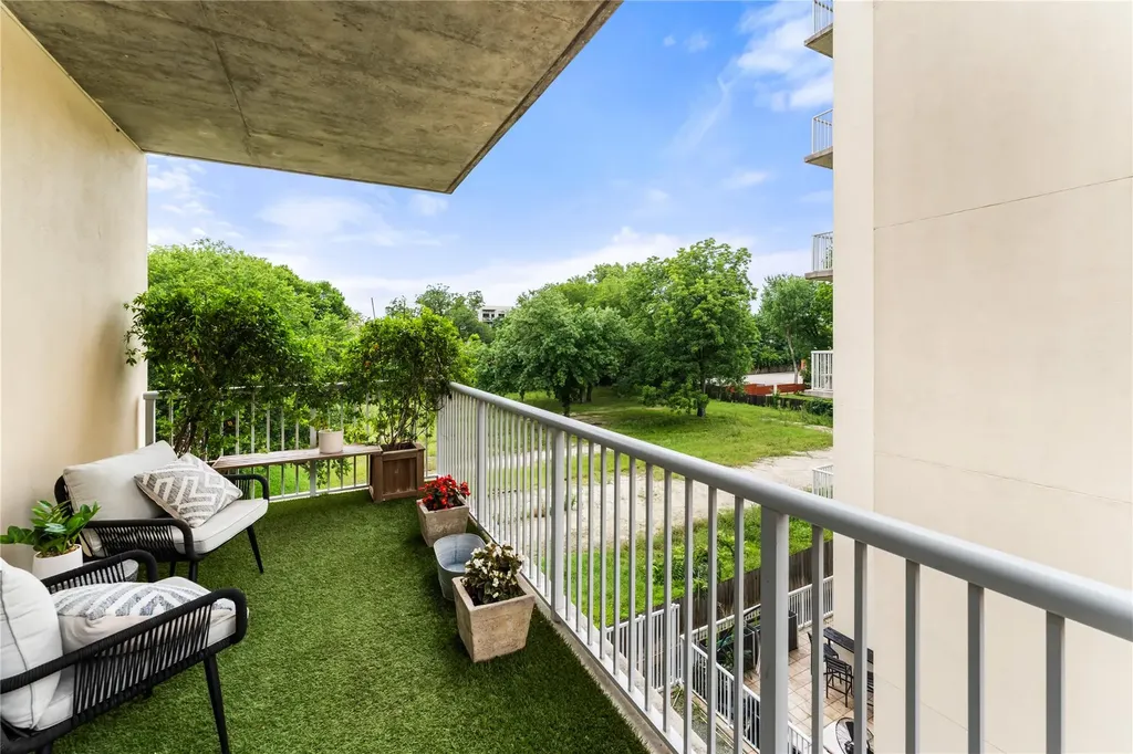1600 Barton Springs Road Austin TX 78704