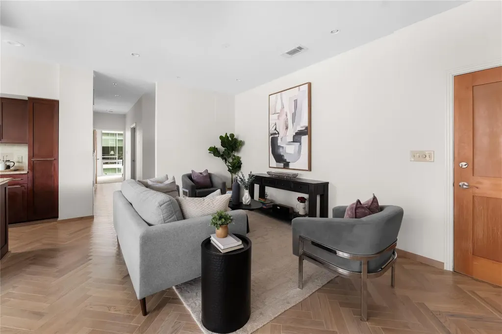 1600 Barton Springs Road Austin TX 78704
