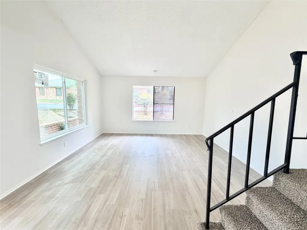9623 Covey Ridge Lane Austin TX 78758