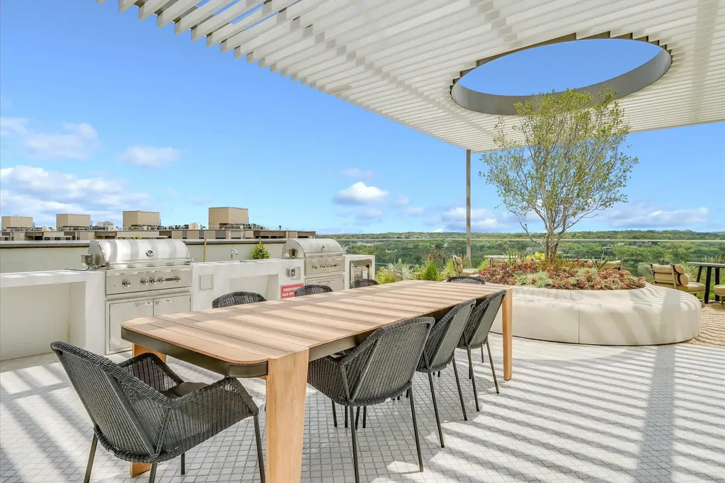 44 East Avenue Austin TX 78701
