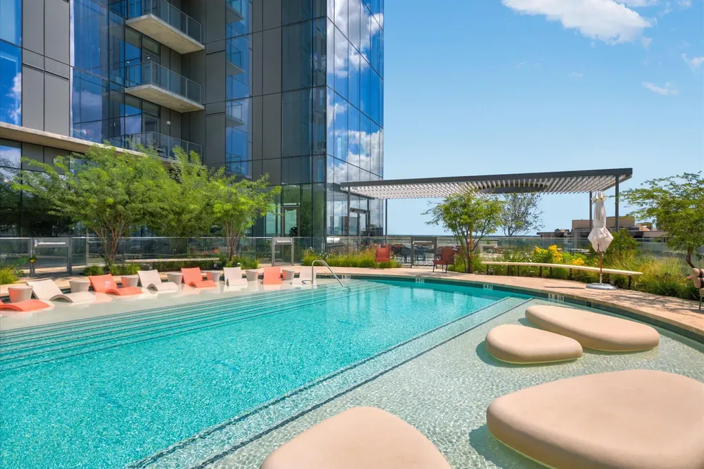 44 East Avenue Austin TX 78701
