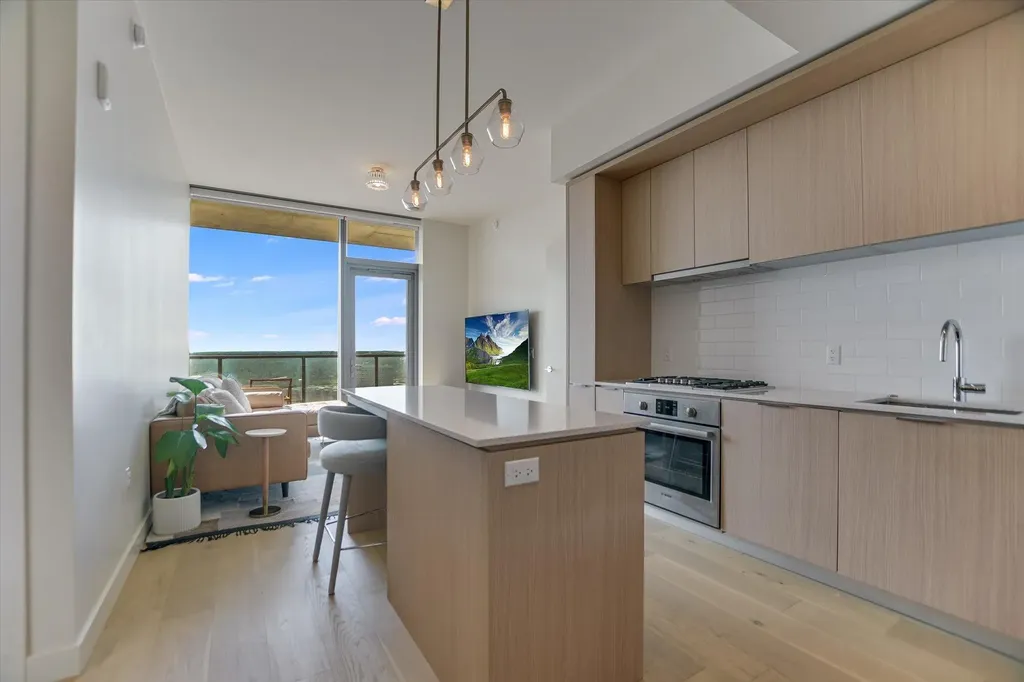 44 East Avenue Austin TX 78701