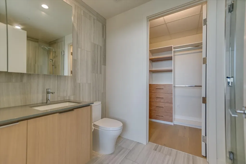 44 East Avenue Austin TX 78701