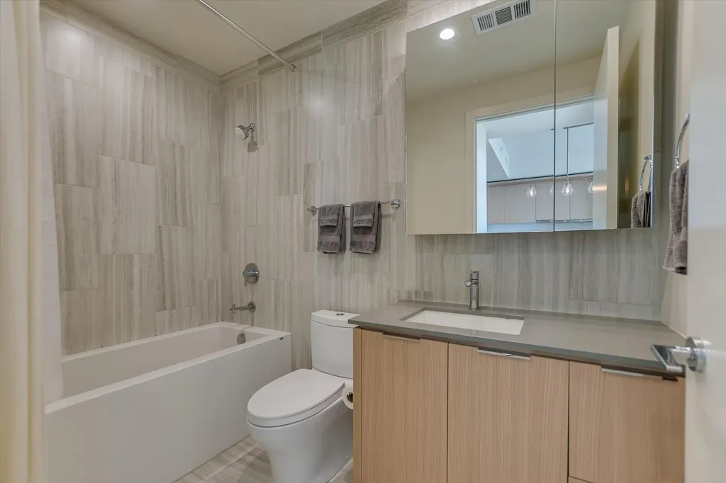 44 East Avenue Austin TX 78701
