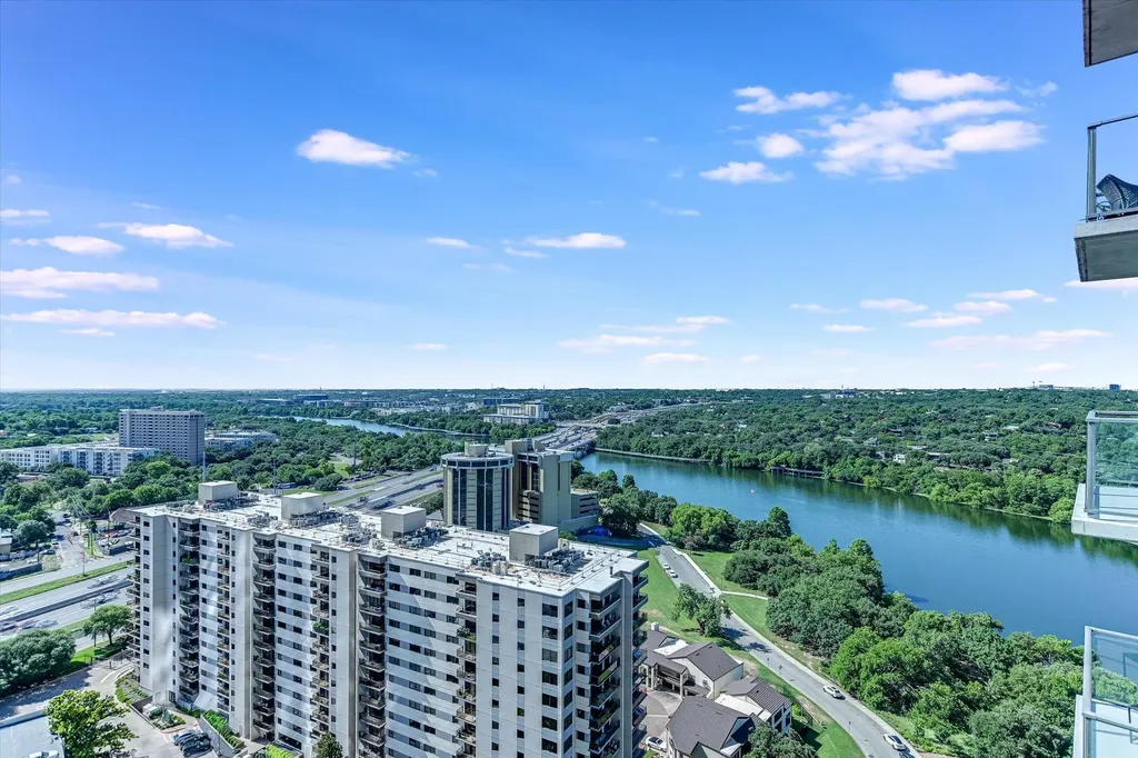 44 East Avenue Austin TX 78701
