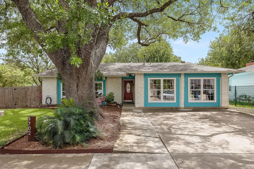 5702 Palo Blanco Lane Austin TX 78744