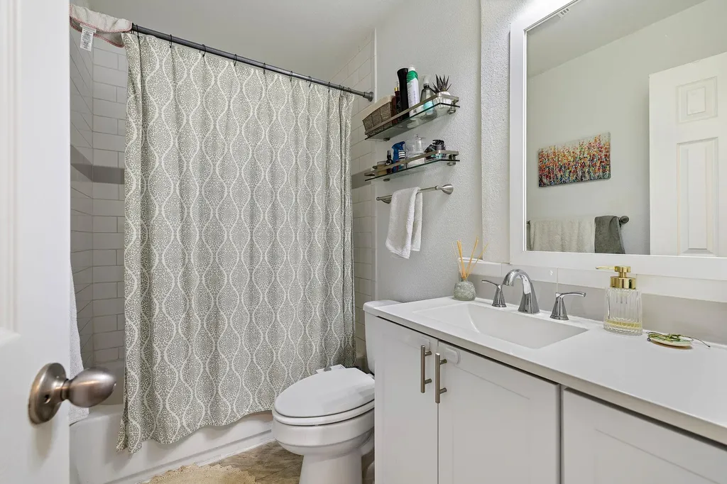 5702 Palo Blanco Lane Austin TX 78744