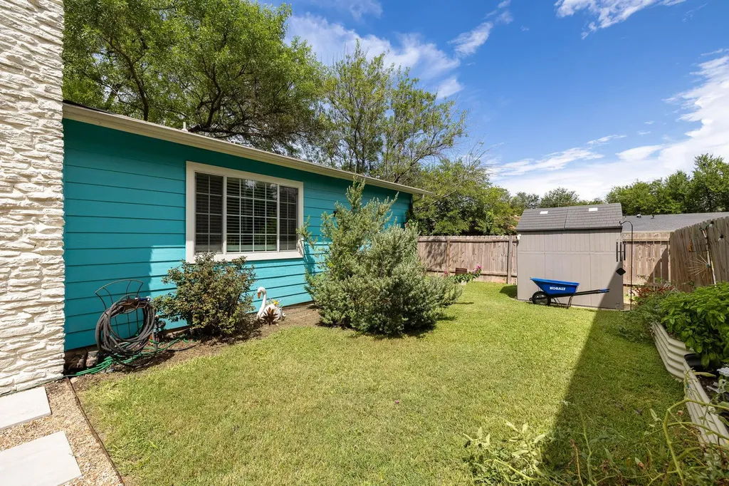 5702 Palo Blanco Lane Austin TX 78744
