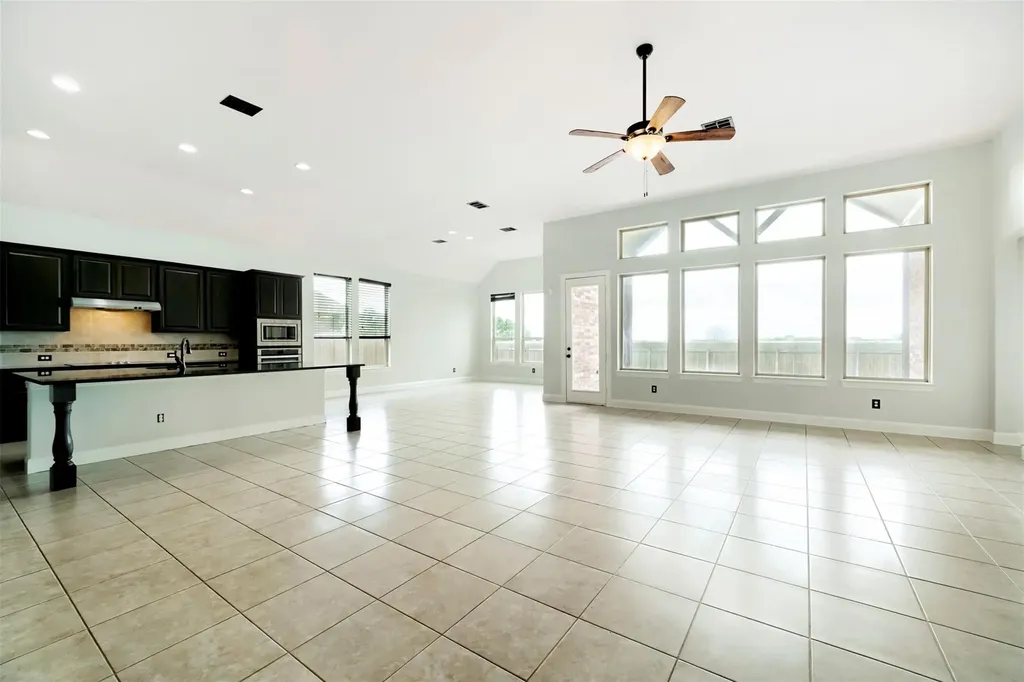 1012 Hillrose Drive Leander TX 78641