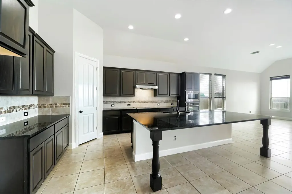 1012 Hillrose Drive Leander TX 78641