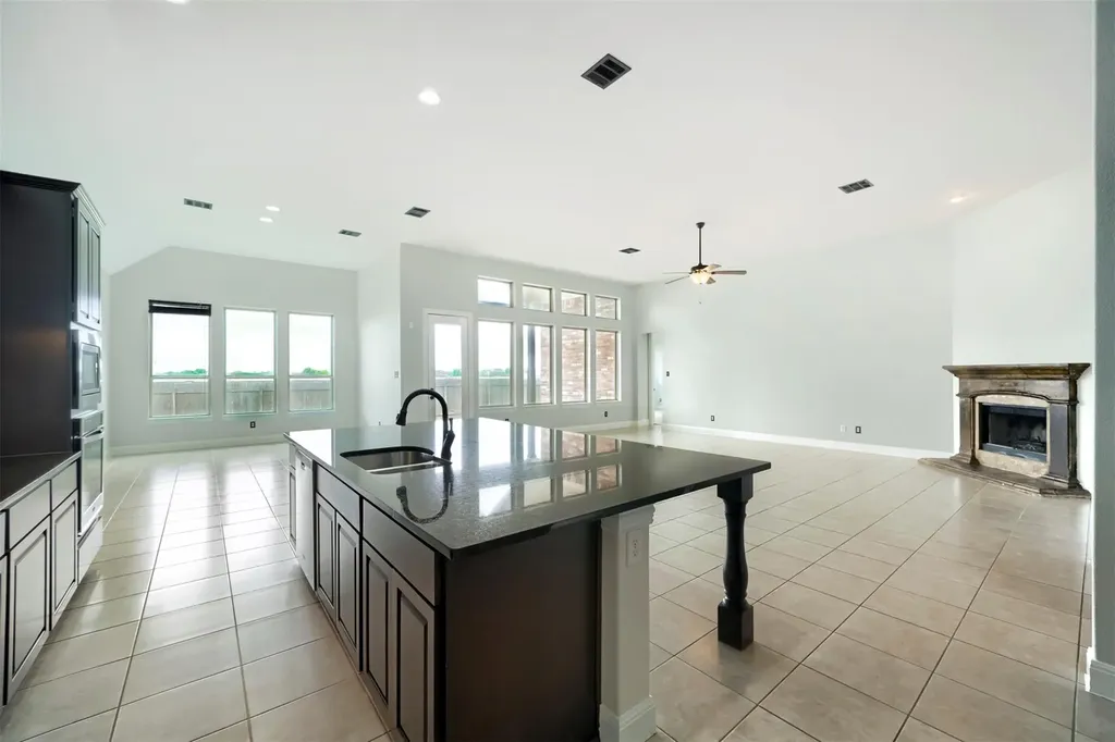 1012 Hillrose Drive Leander TX 78641