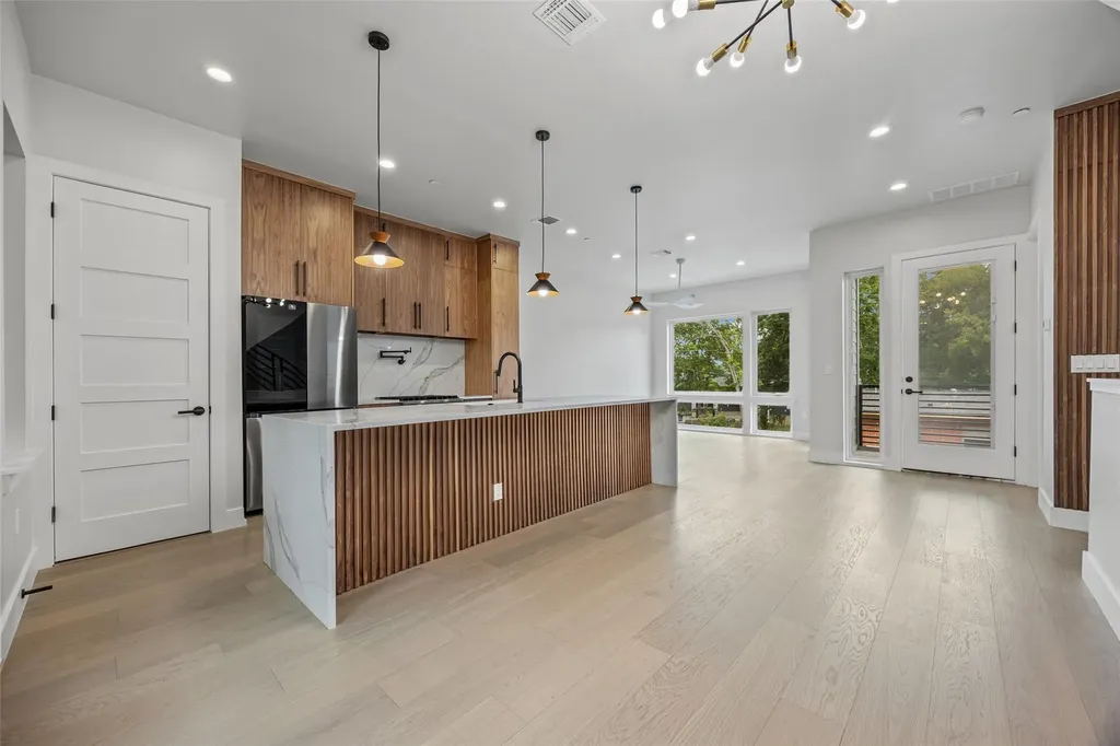 100 W Odell Street Austin TX 78752